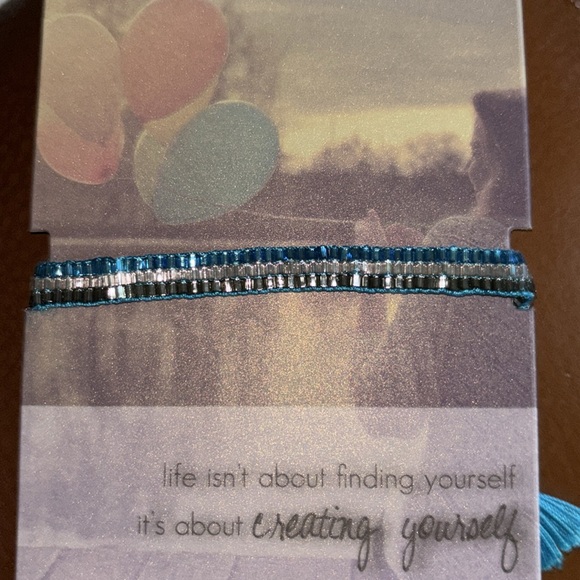 NEW Alexa’s angel wings beaded bracelet - Picture 1 of 5